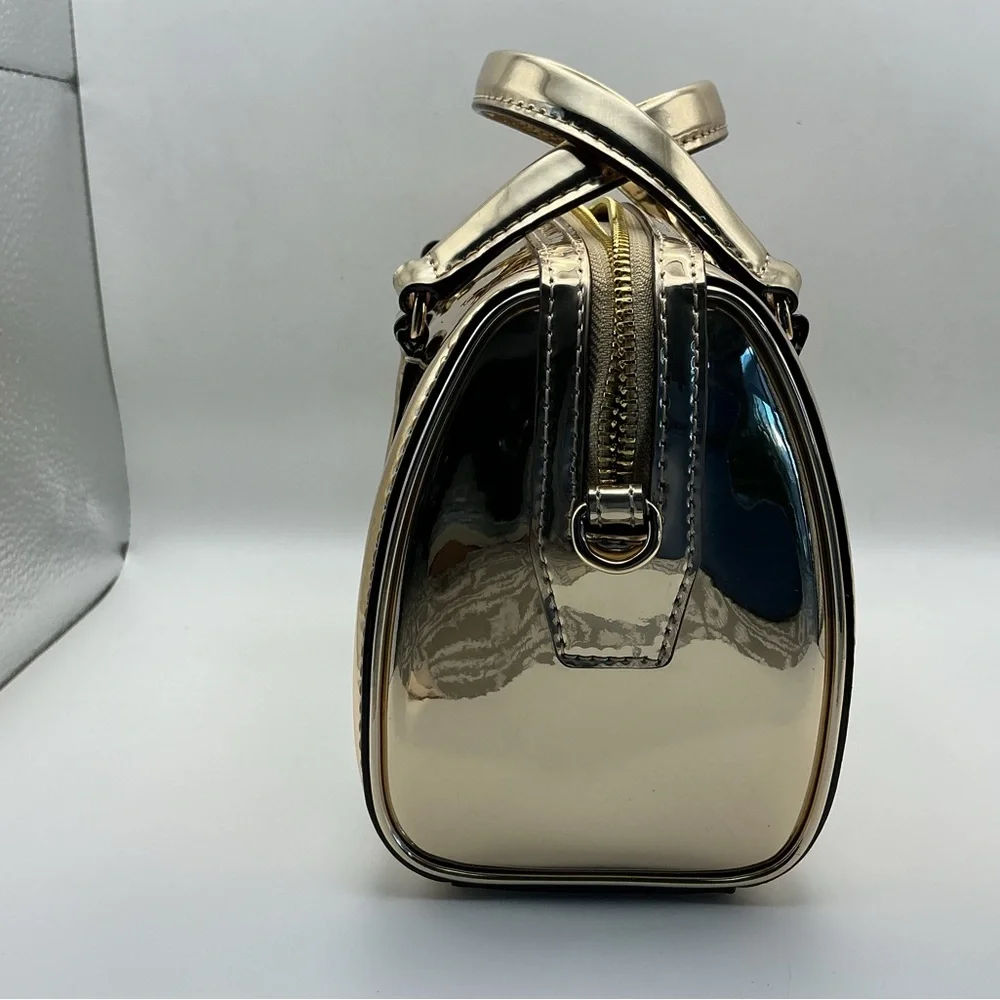 Michael Kors Jet Set Mini Duffel Crossbody Pale Gold Metallic NWOT - Picture 4 of 8